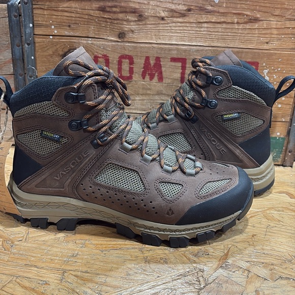 Wide Vasque Breeze At Brand New In Box Discontinued Waterproof